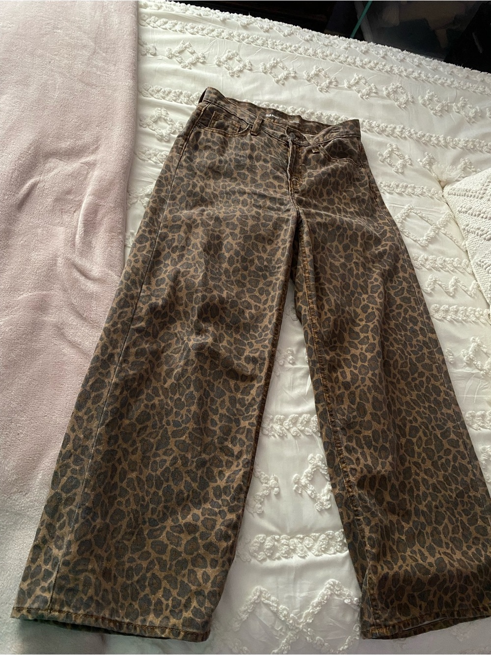 Old Navy Wide Leg Cheatah Leopard Print Jeans
